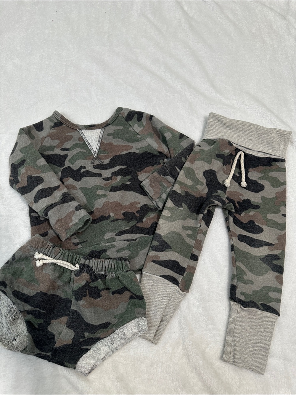 🍓 Childhoods Clothing 3 Piece Set 18-24 Months